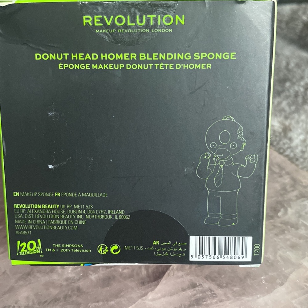 Revolution Donut Head Homer Makeup Sponge - Picture 2 of 3